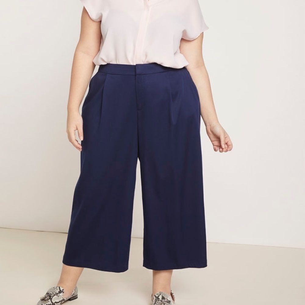Eloquii Essental Navy Wide Leg Crop Pants Sz 24